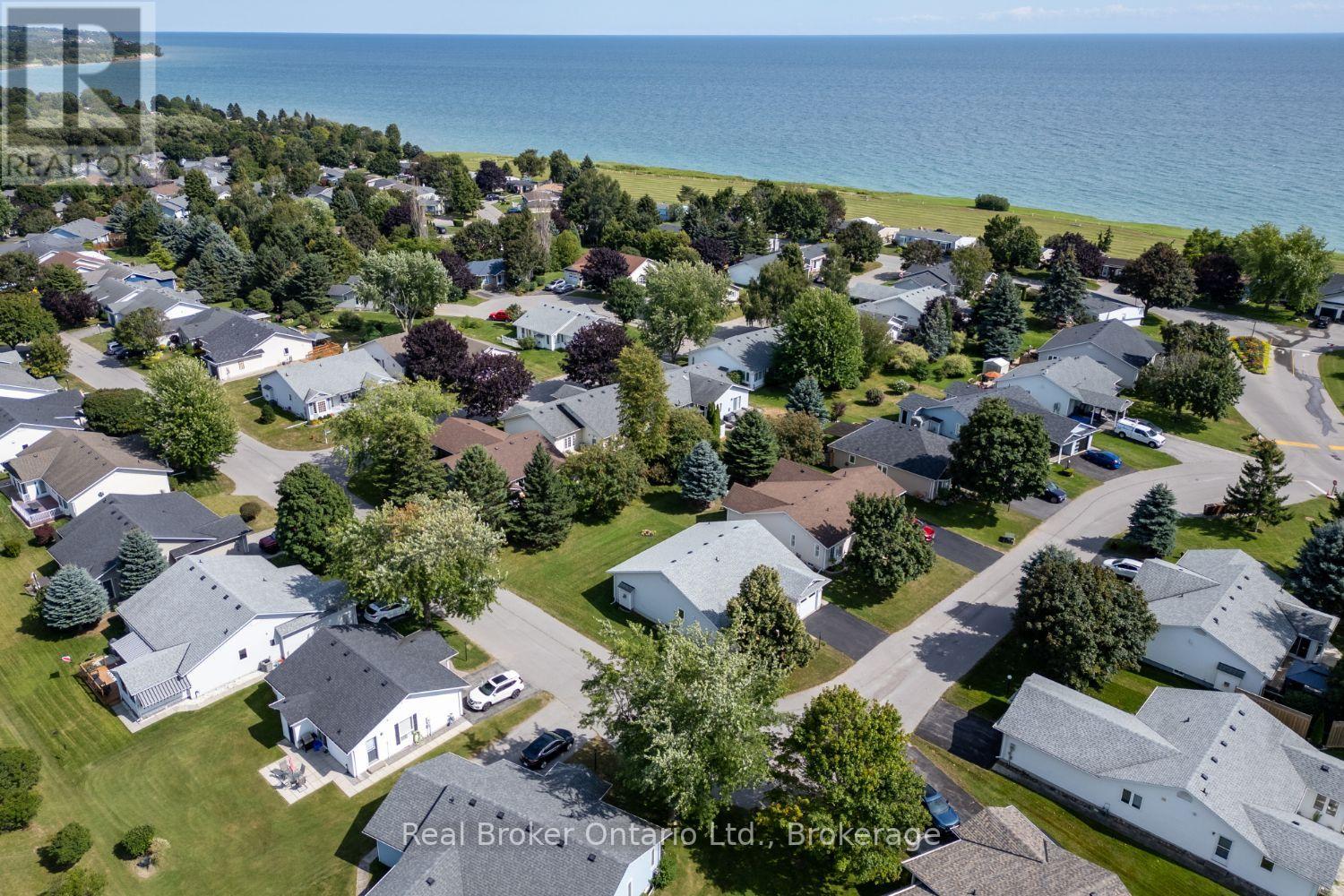 10 Niagara Trail, Clarington, Ontario  L1B 1A2 - Photo 4 - E13696664
