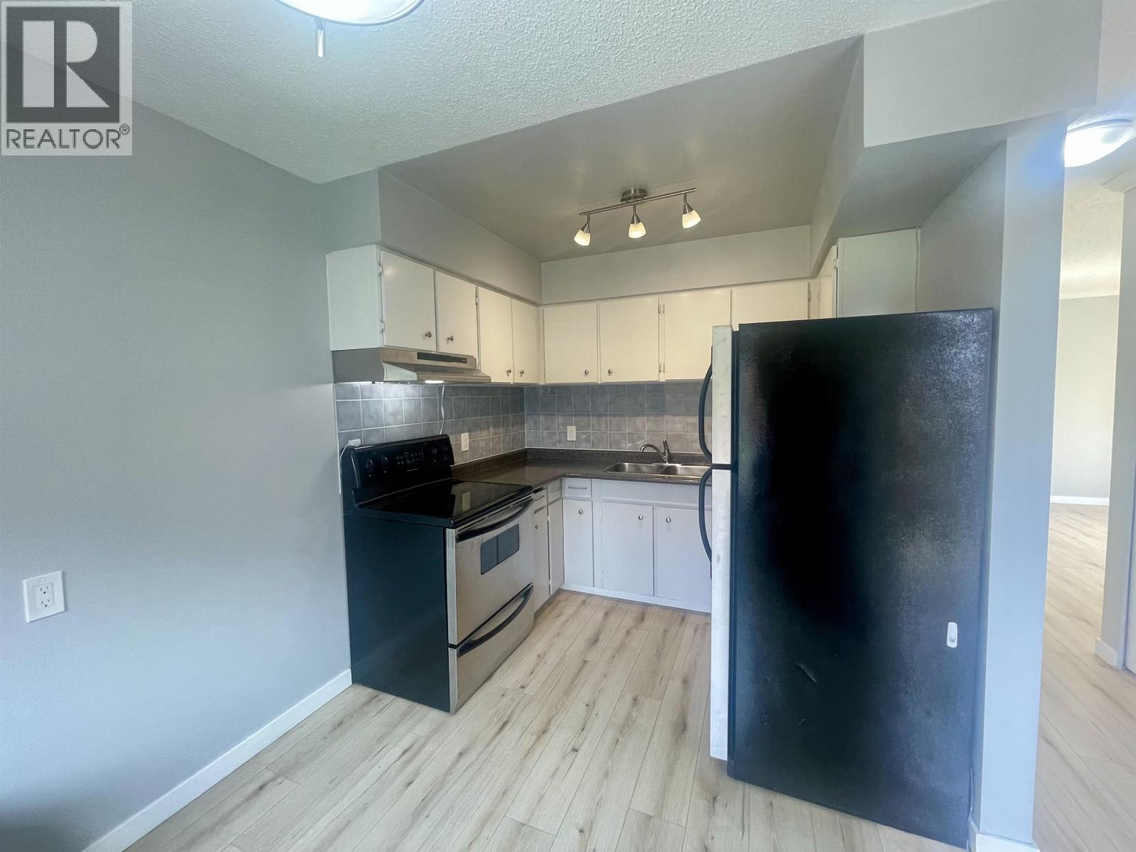 4 306 Highland Way, Port Moody, British Columbia  V3H 3V7 - Photo 5 - R3157601