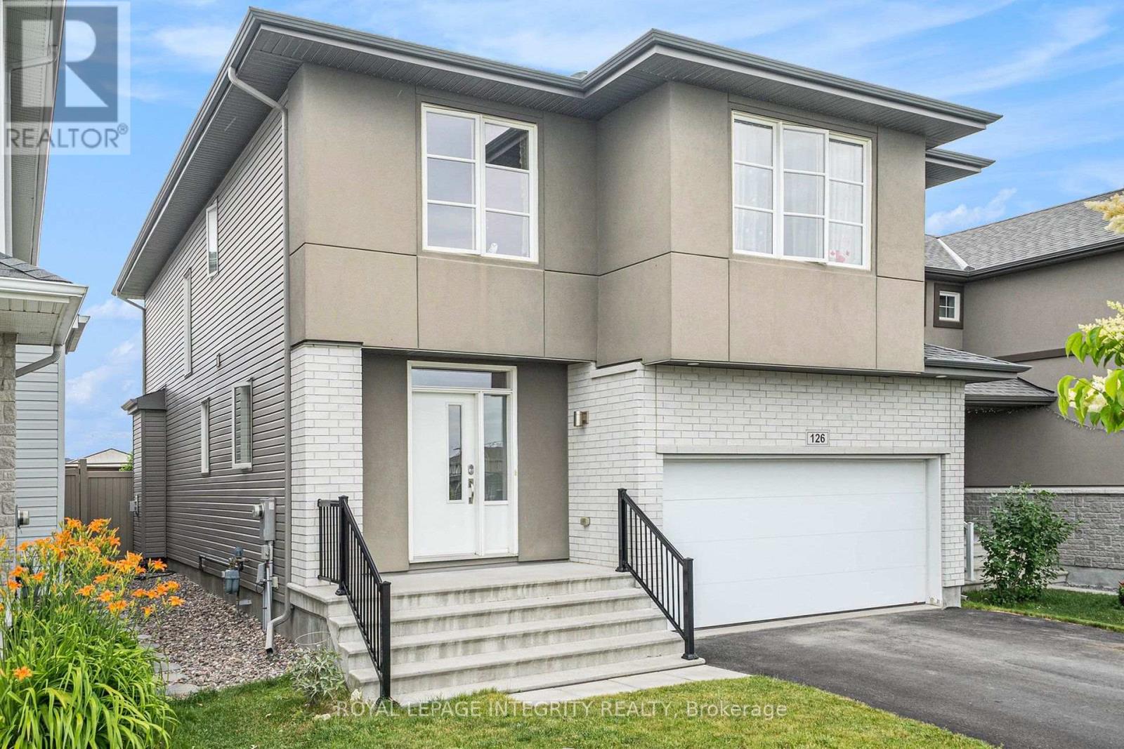 126 Groningen Street, Ottawa, Ontario  K2V 0C4 - Photo 2 - X13698608