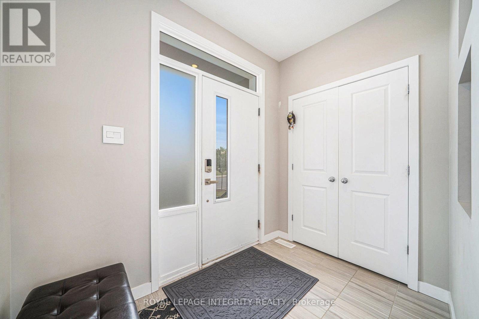 126 Groningen Street, Ottawa, Ontario  K2V 0C4 - Photo 3 - X13698608
