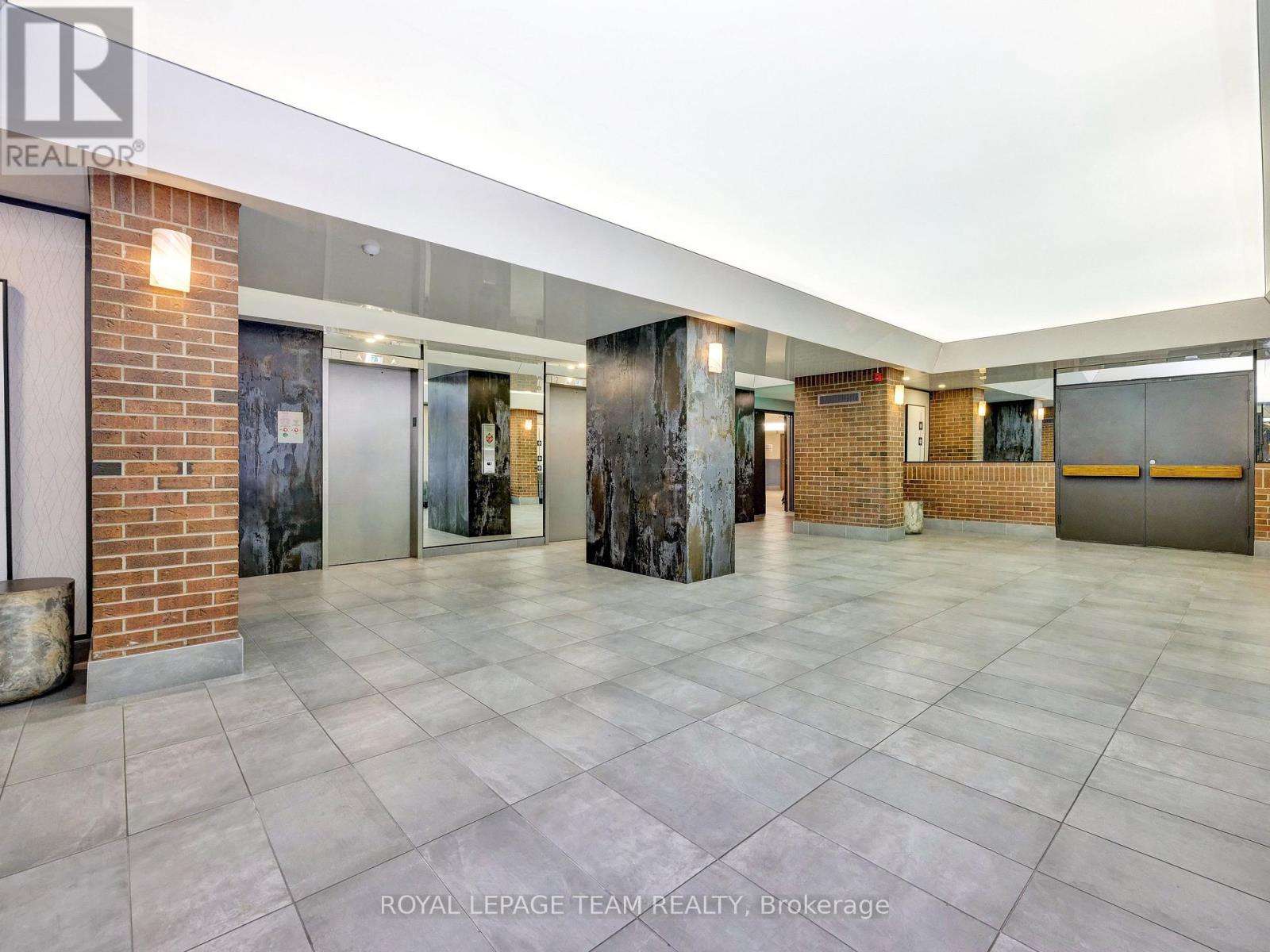 402 - 1380 Prince Of Wales Drive, Ottawa, Ontario  K2C 3N5 - Photo 4 - X13698628