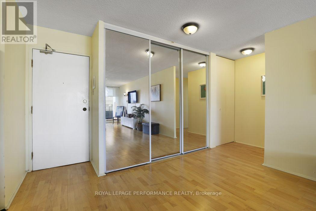1801 - 71 Somerset Street W, Ottawa, Ontario  K2P 2G2 - Photo 10 - X13698644