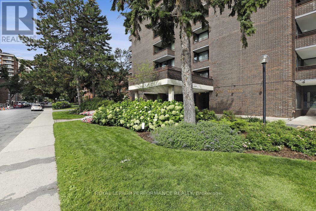 1801 - 71 Somerset Street W, Ottawa, Ontario  K2P 2G2 - Photo 3 - X13698644