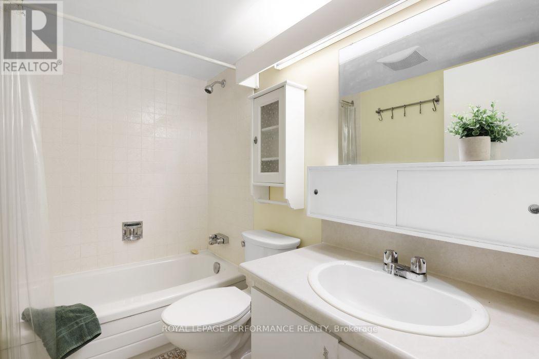 1801 - 71 Somerset Street W, Ottawa, Ontario  K2P 2G2 - Photo 36 - X13698644