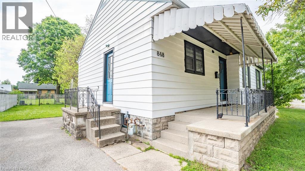 848 Colborne Street E, Brantford, Ontario  N3S 3S9 - Photo 4 - 40855912
