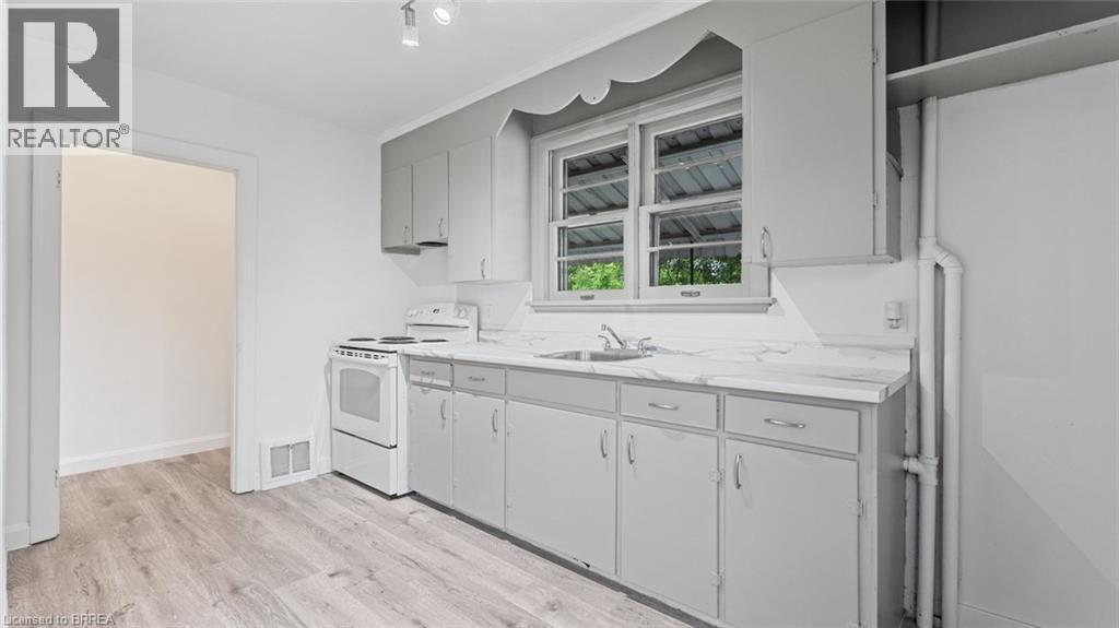 848 Colborne Street E, Brantford, Ontario  N3S 3S9 - Photo 7 - 40855912