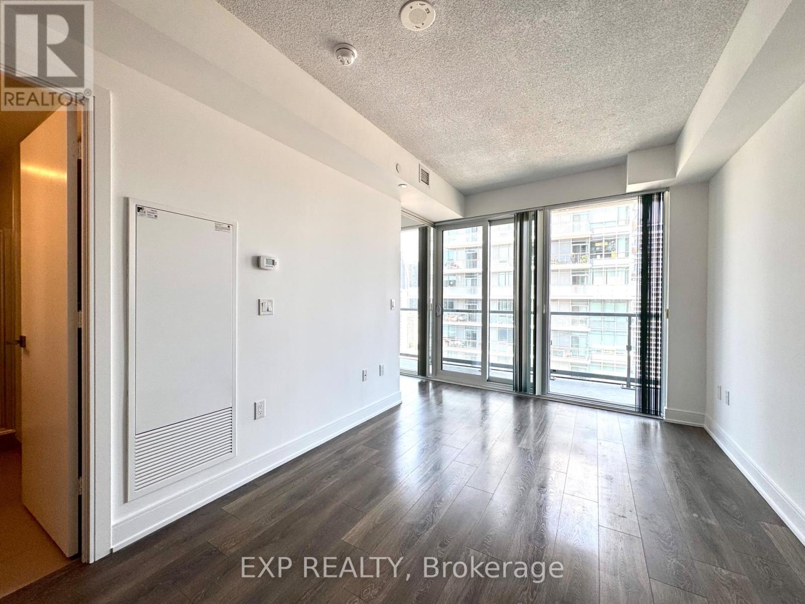2704 - 89 Mcgill Street, Toronto, Ontario  M5B 0B1 - Photo 3 - C13698594