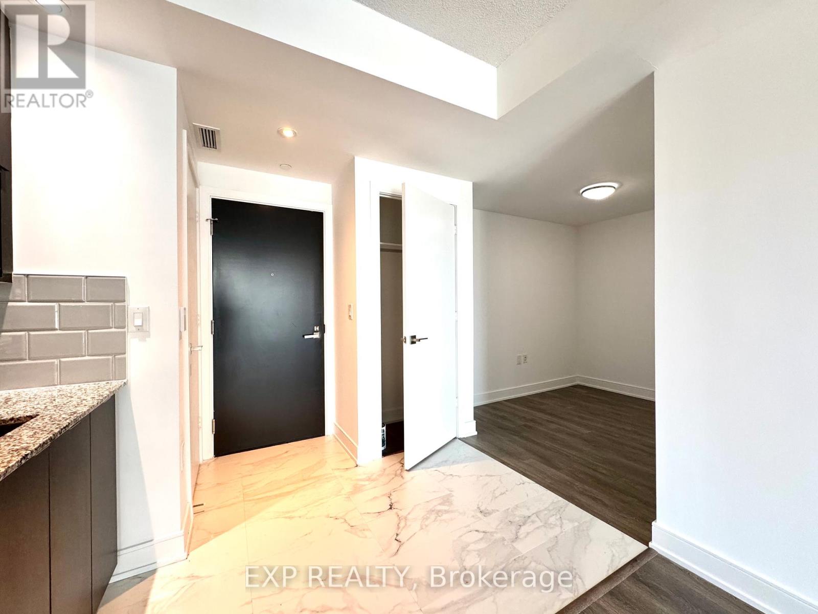 2704 - 89 Mcgill Street, Toronto, Ontario  M5B 0B1 - Photo 8 - C13698594