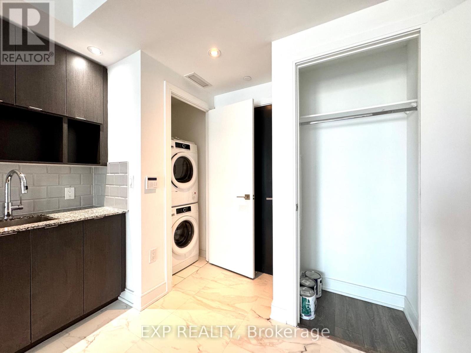 2704 - 89 Mcgill Street, Toronto, Ontario  M5B 0B1 - Photo 9 - C13698594