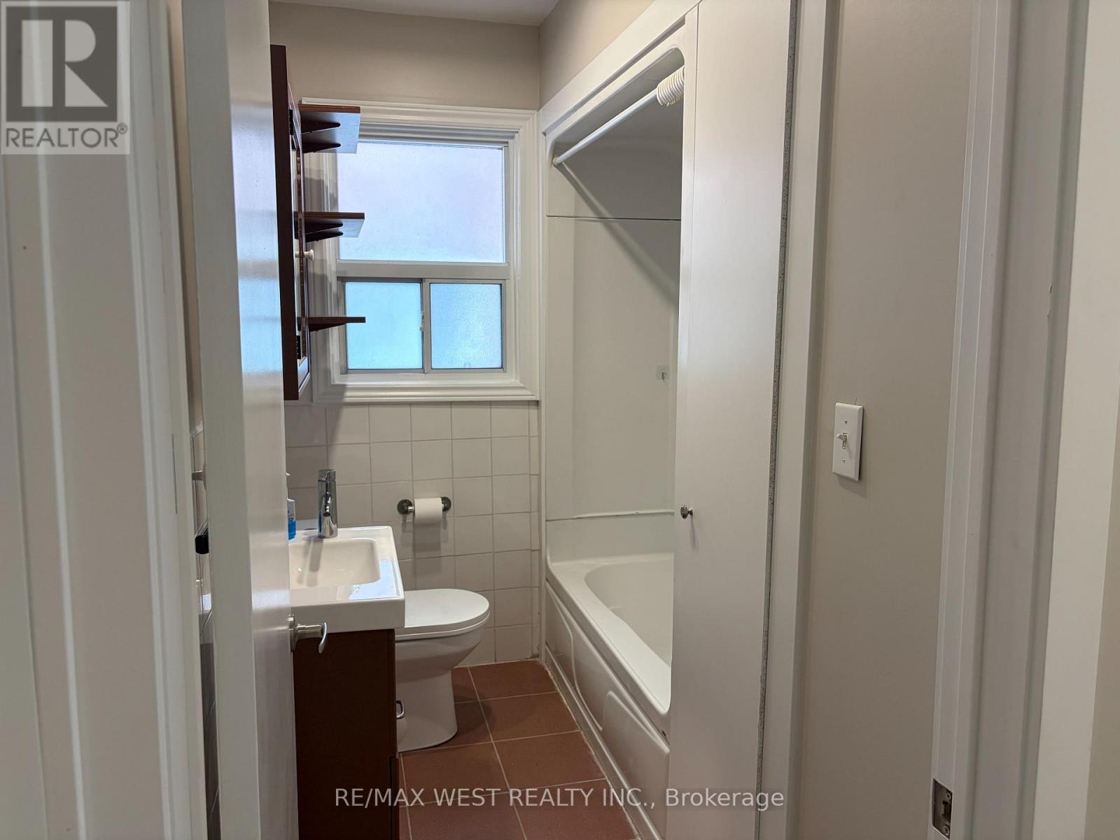 Apt 1 - 1697 Dundas Street W, Toronto, Ontario  M6K 1V2 - Photo 6 - C13698596