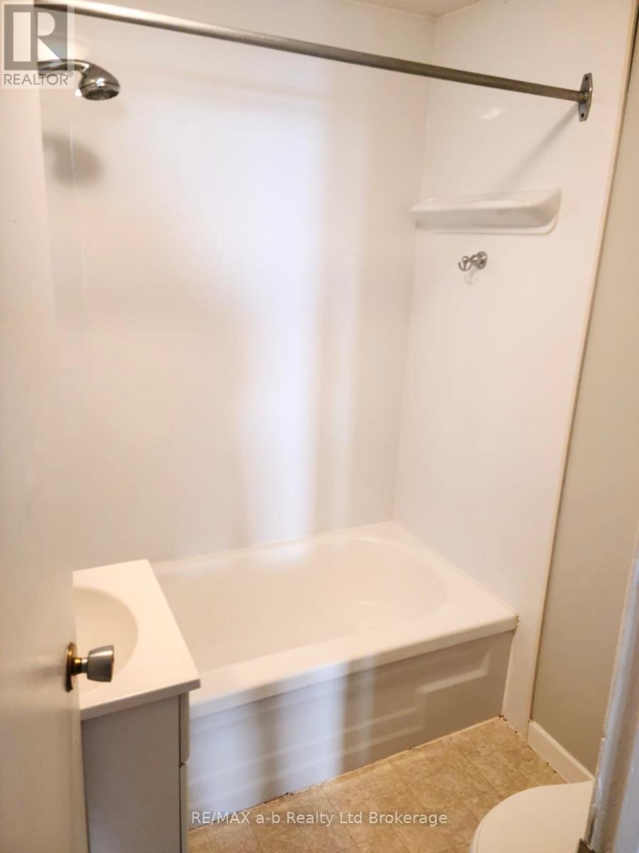 3 - 26 Stanley Street, London South (South F), Ontario  N6C 1B1 - Photo 5 - X13698642