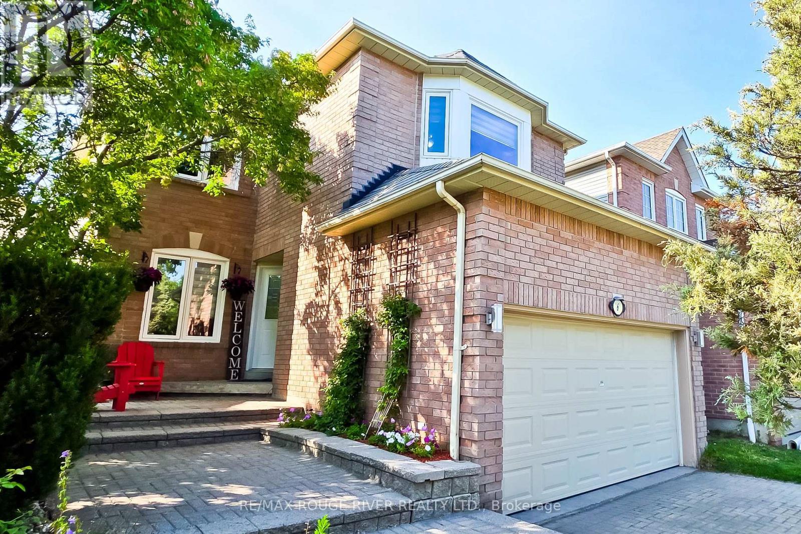 6 KNOTTY PINE DRIVE, Whitby, Ontario