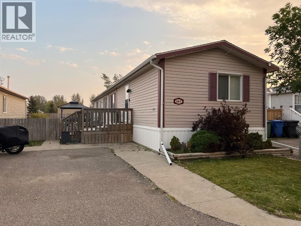 307 Spurline Avenue, Coaldale, Alberta