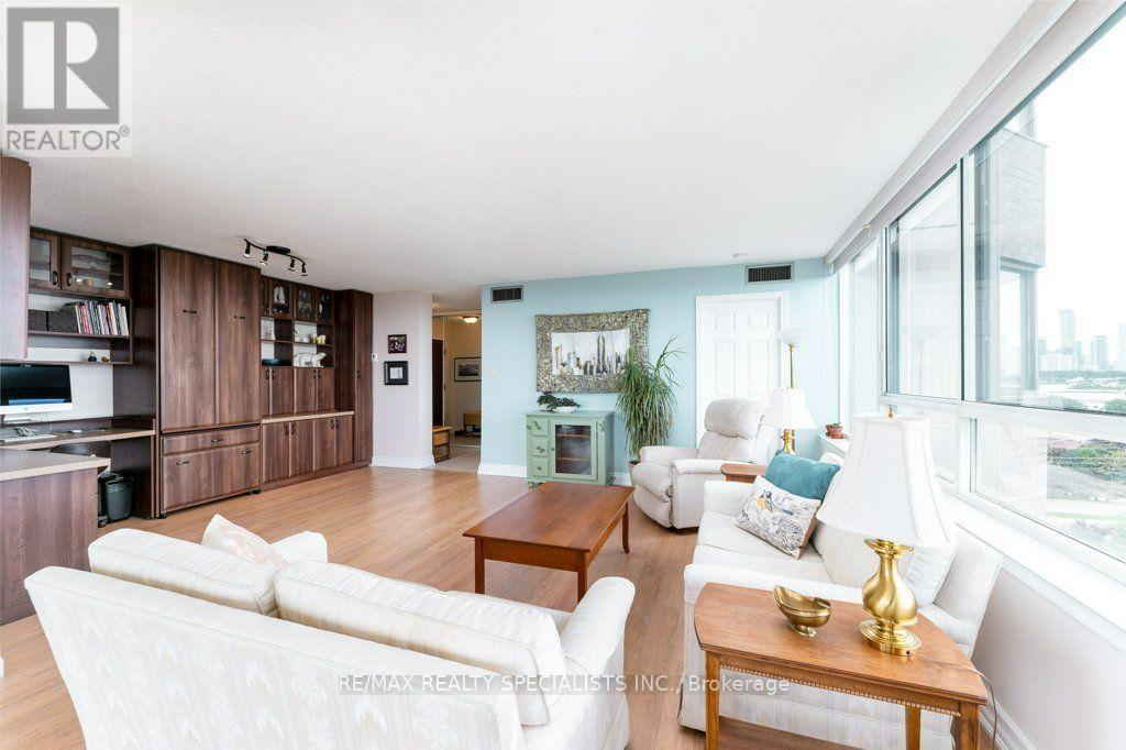1106 - 880 Dundas Street W, Mississauga, Ontario  L5C 4H3 - Photo 10 - W13698600