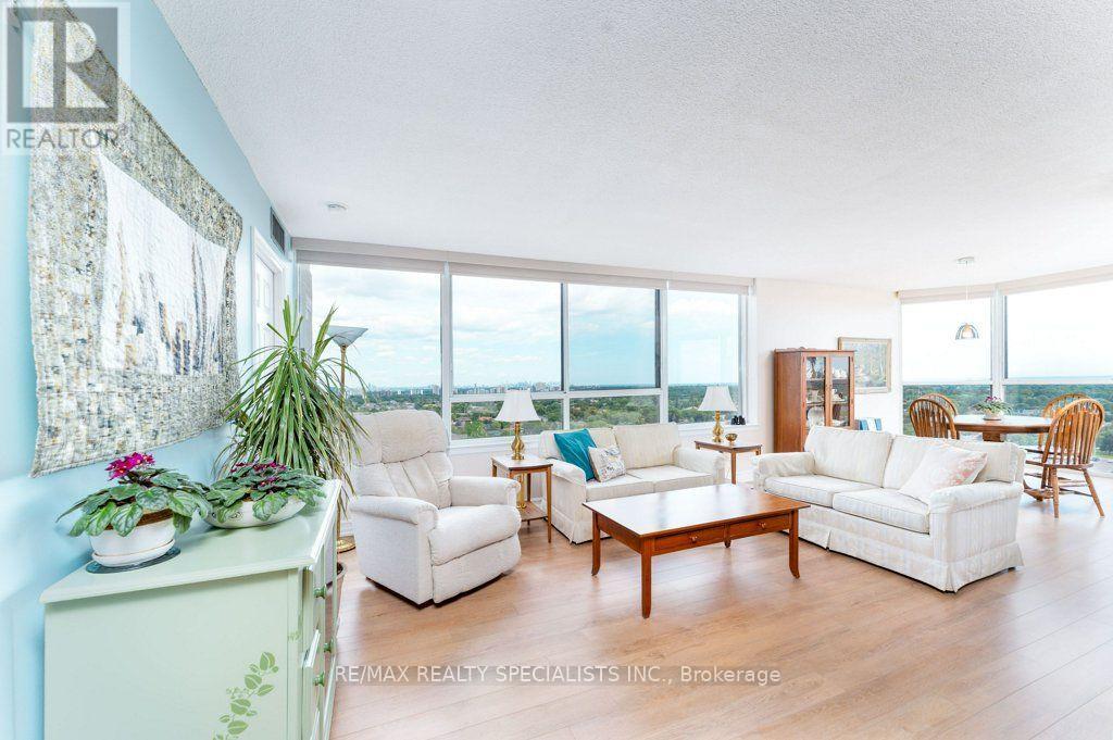1106 - 880 Dundas Street W, Mississauga, Ontario  L5C 4H3 - Photo 11 - W13698600