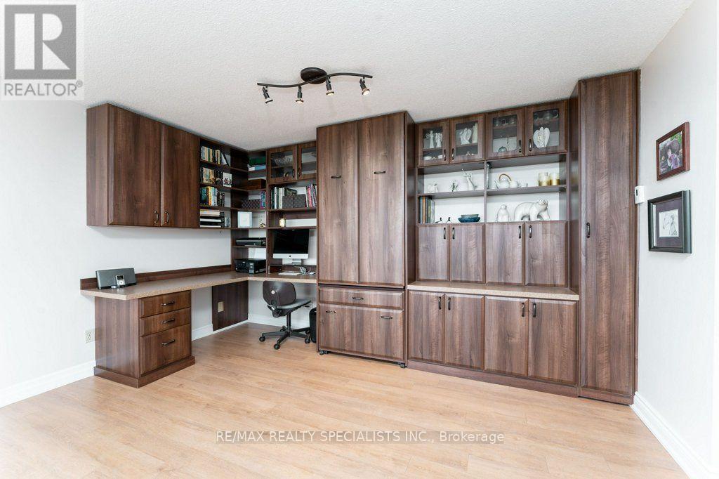 1106 - 880 Dundas Street W, Mississauga, Ontario  L5C 4H3 - Photo 23 - W13698600