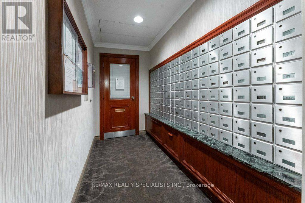 1106 - 880 Dundas Street W, Mississauga, Ontario  L5C 4H3 - Photo 31 - W13698600
