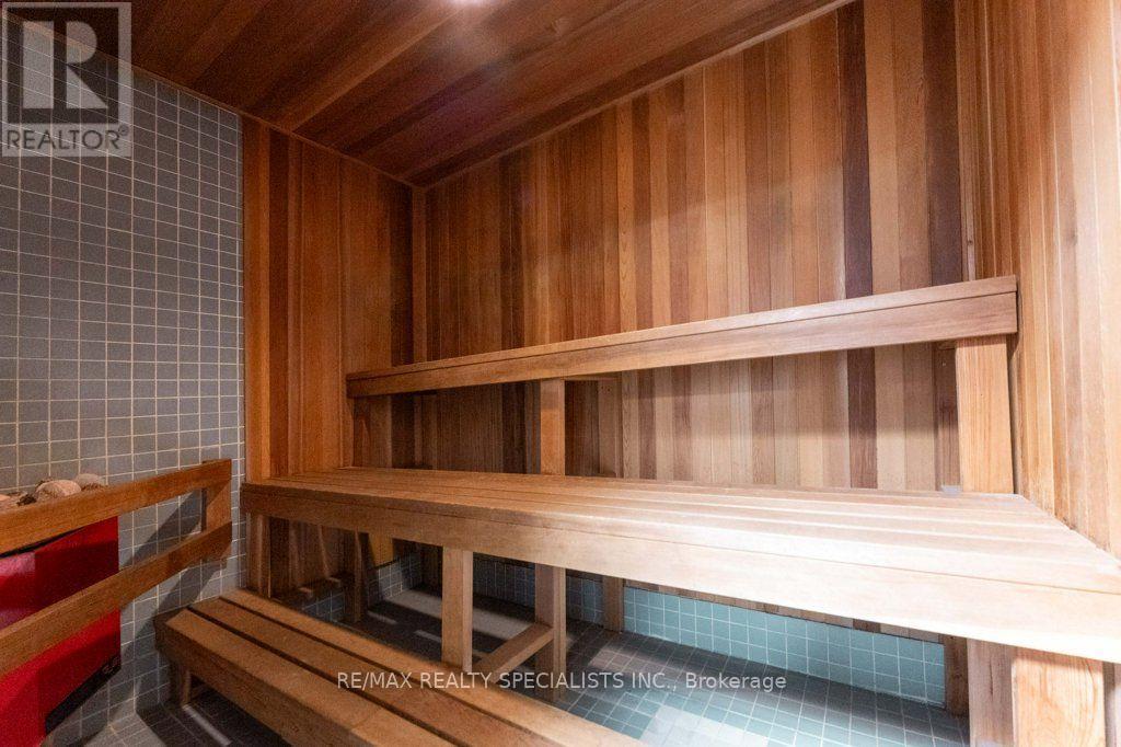 1106 - 880 Dundas Street W, Mississauga, Ontario  L5C 4H3 - Photo 44 - W13698600