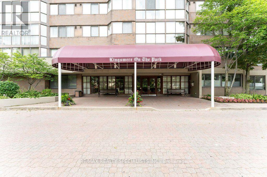 1106 - 880 Dundas Street W, Mississauga, Ontario  L5C 4H3 - Photo 6 - W13698600