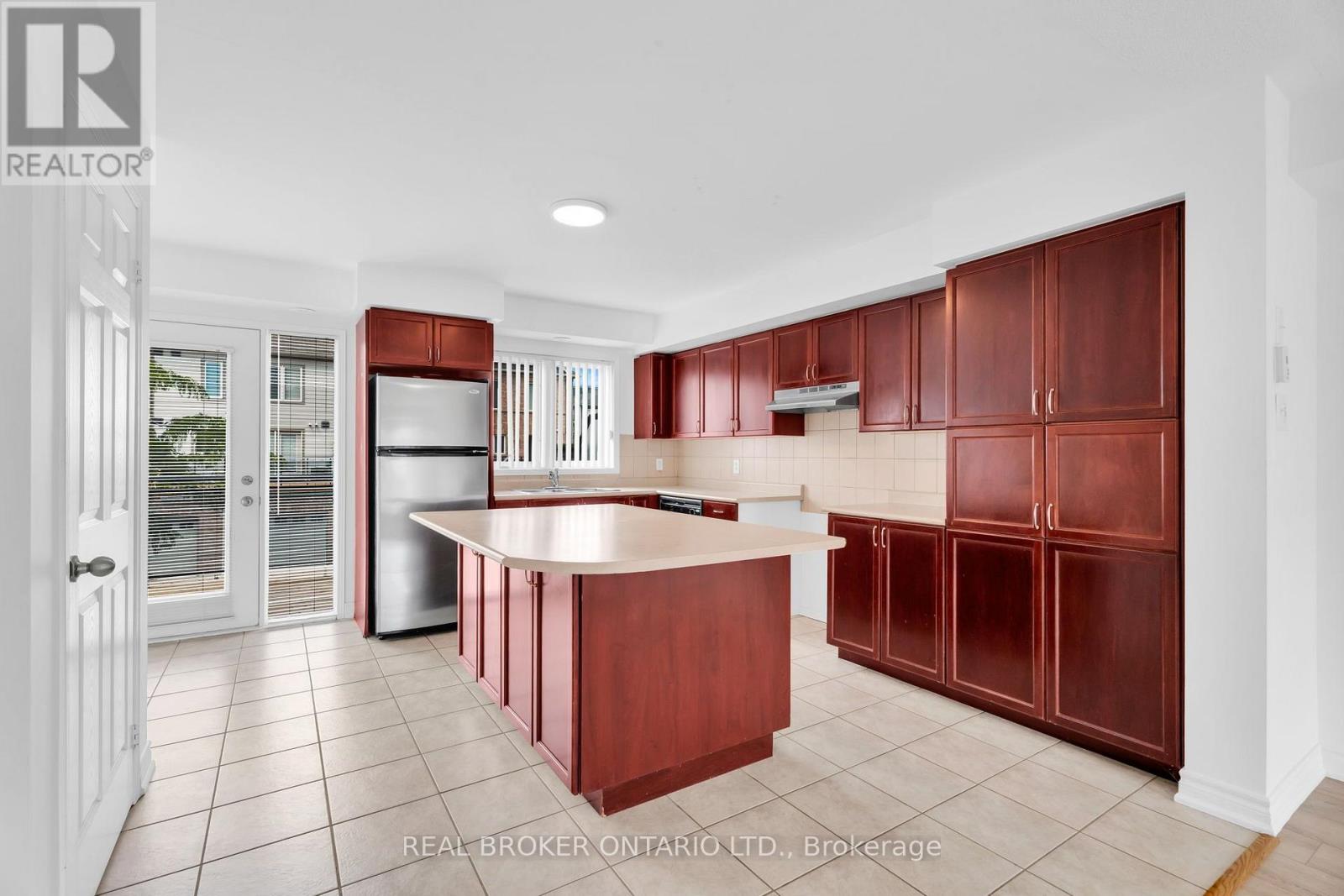9 - 3015 Destination Drive, Mississauga, Ontario  L5M 0P3 - Photo 11 - W13698616