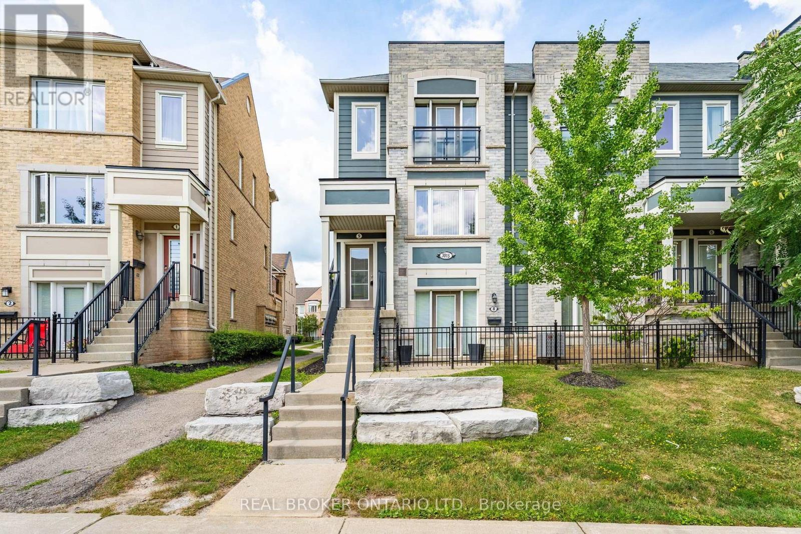 9 - 3015 Destination Drive, Mississauga, Ontario  L5M 0P3 - Photo 3 - W13698616