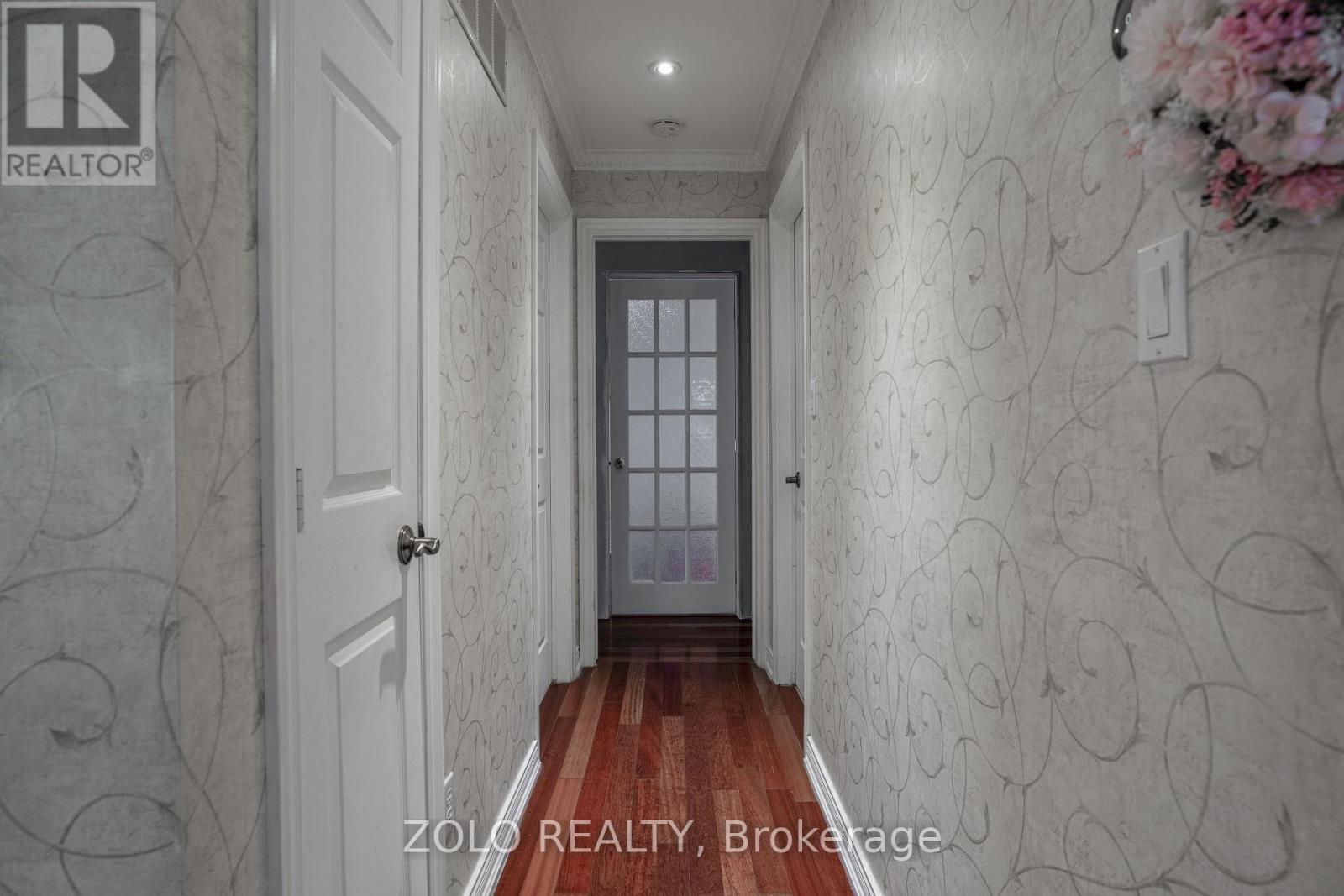 13 Foster Road, Mississauga, Ontario  L4T 1C3 - Photo 16 - W13698624