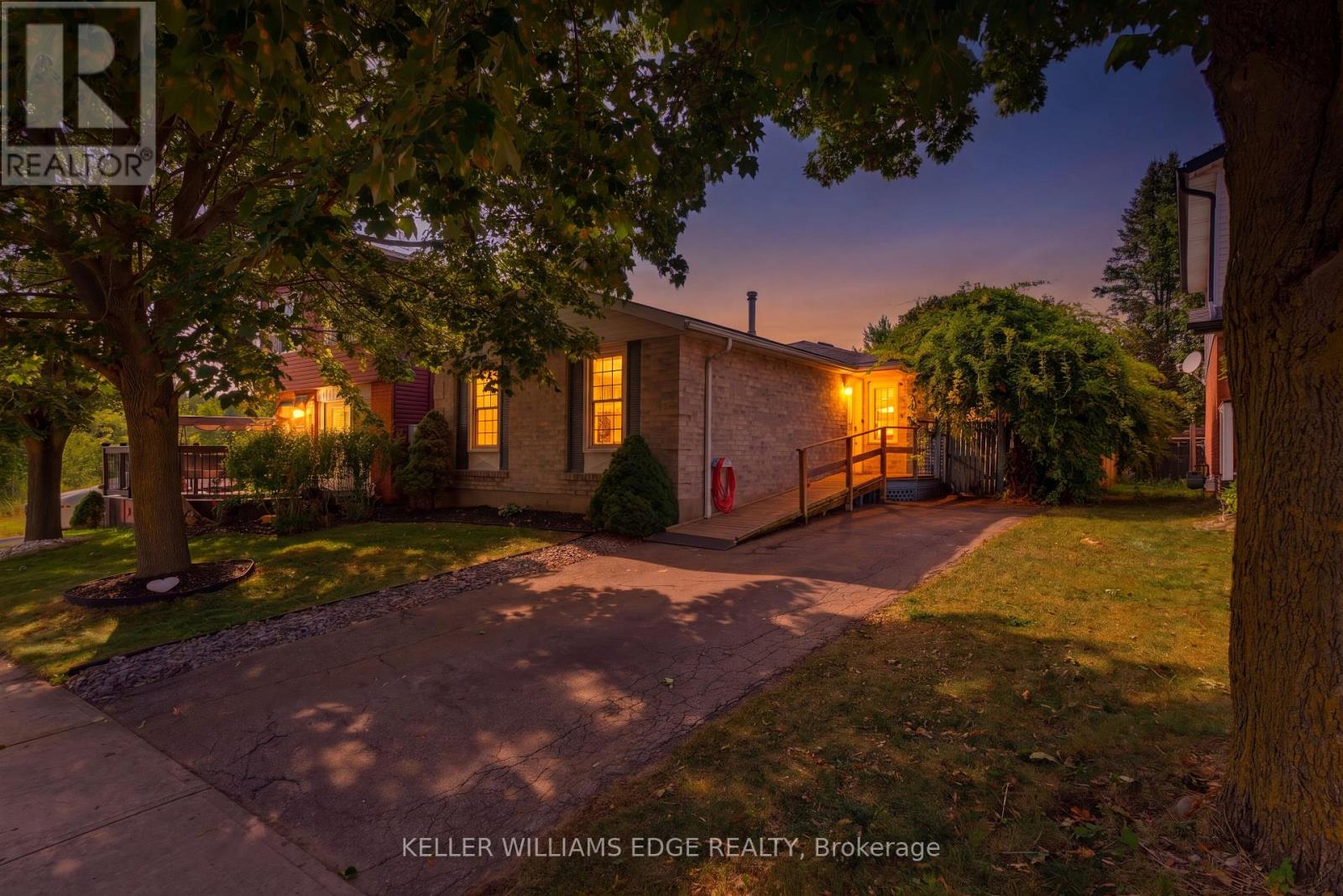 431 West Acres Drive, Guelph, Ontario  N1K 1N2 - Photo 2 - X13698610