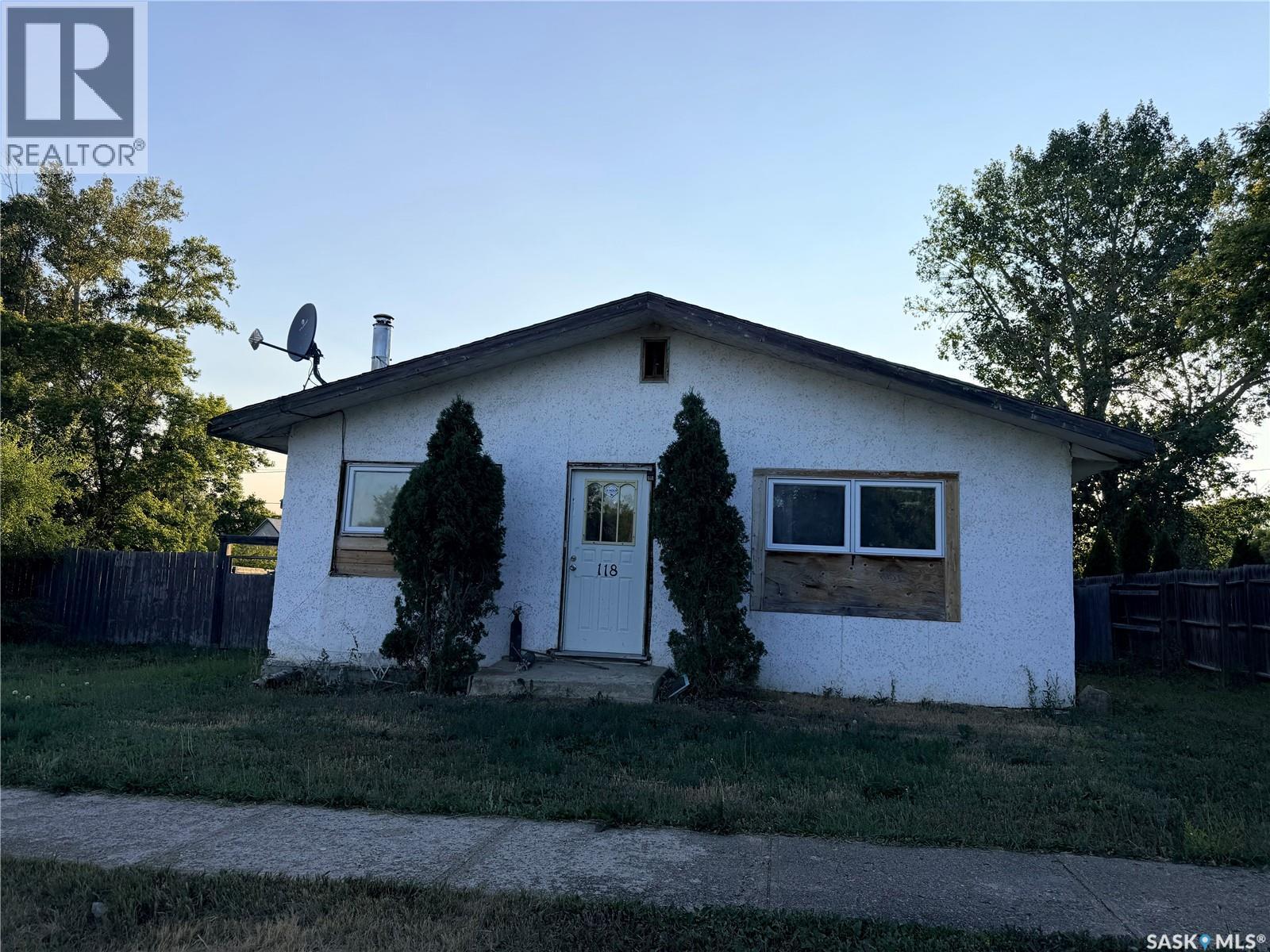 118 Warwick STREET, Neville, Saskatchewan