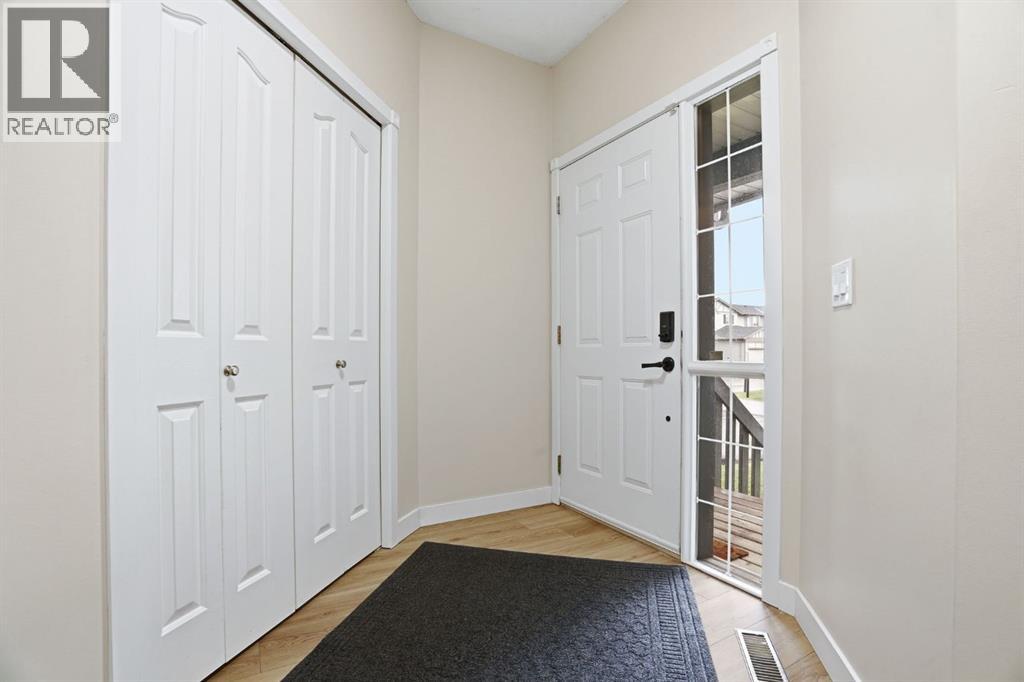 905, 720 Willowbrook Road Nw, Airdrie, Alberta  T4B 2Y9 - Photo 5 - A2316842