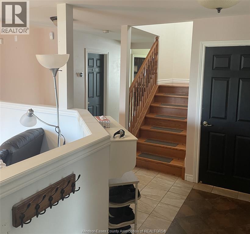 1833 St . Luke Road, Windsor, Ontario  N8W 3W8 - Photo 4 - 26020353