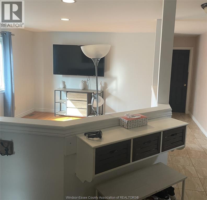 1833 St . Luke Road, Windsor, Ontario  N8W 3W8 - Photo 3 - 26020353