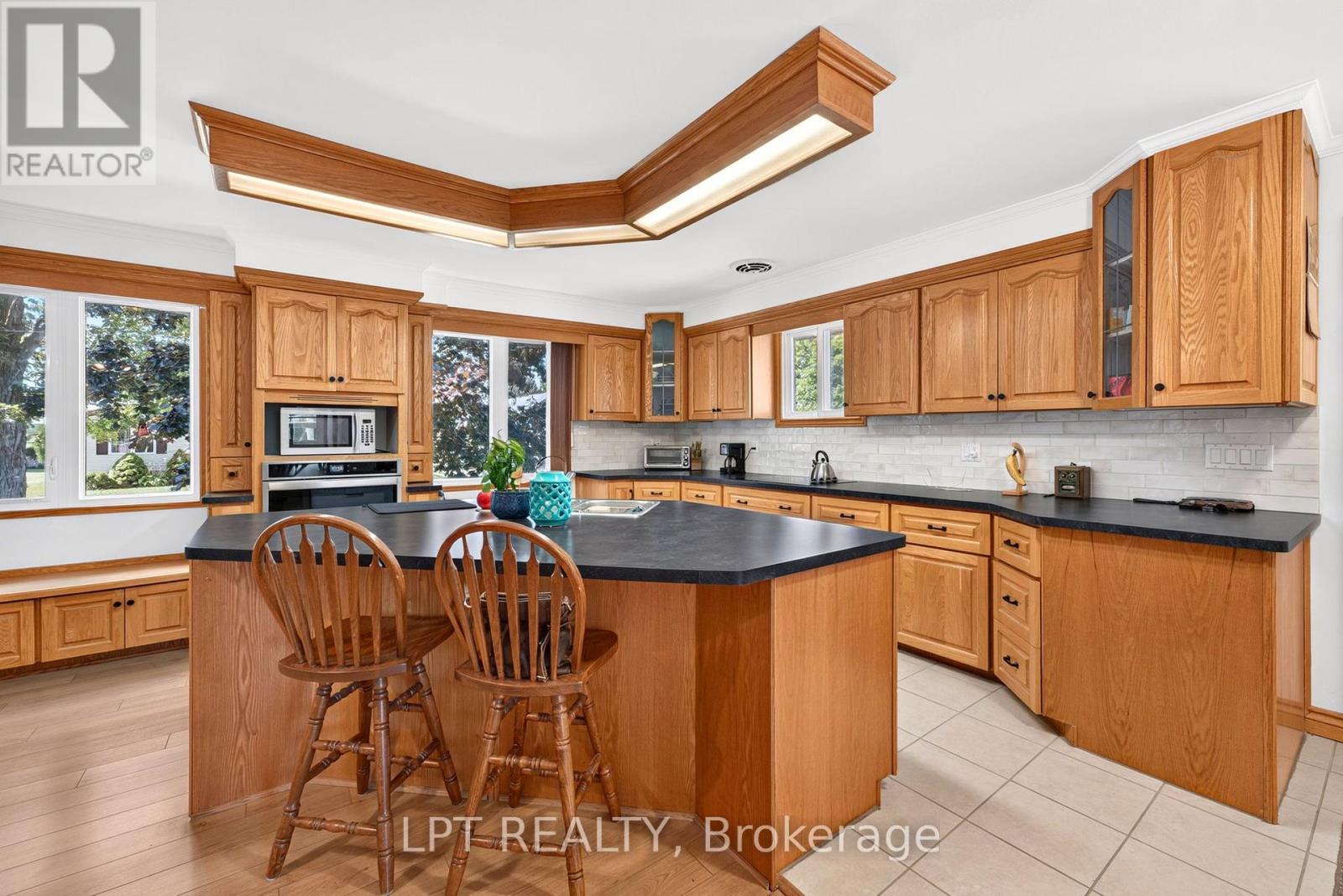 226 Tain Street, North Middlesex, Ontario  N0M 2K0 - Photo 19 - X13698658