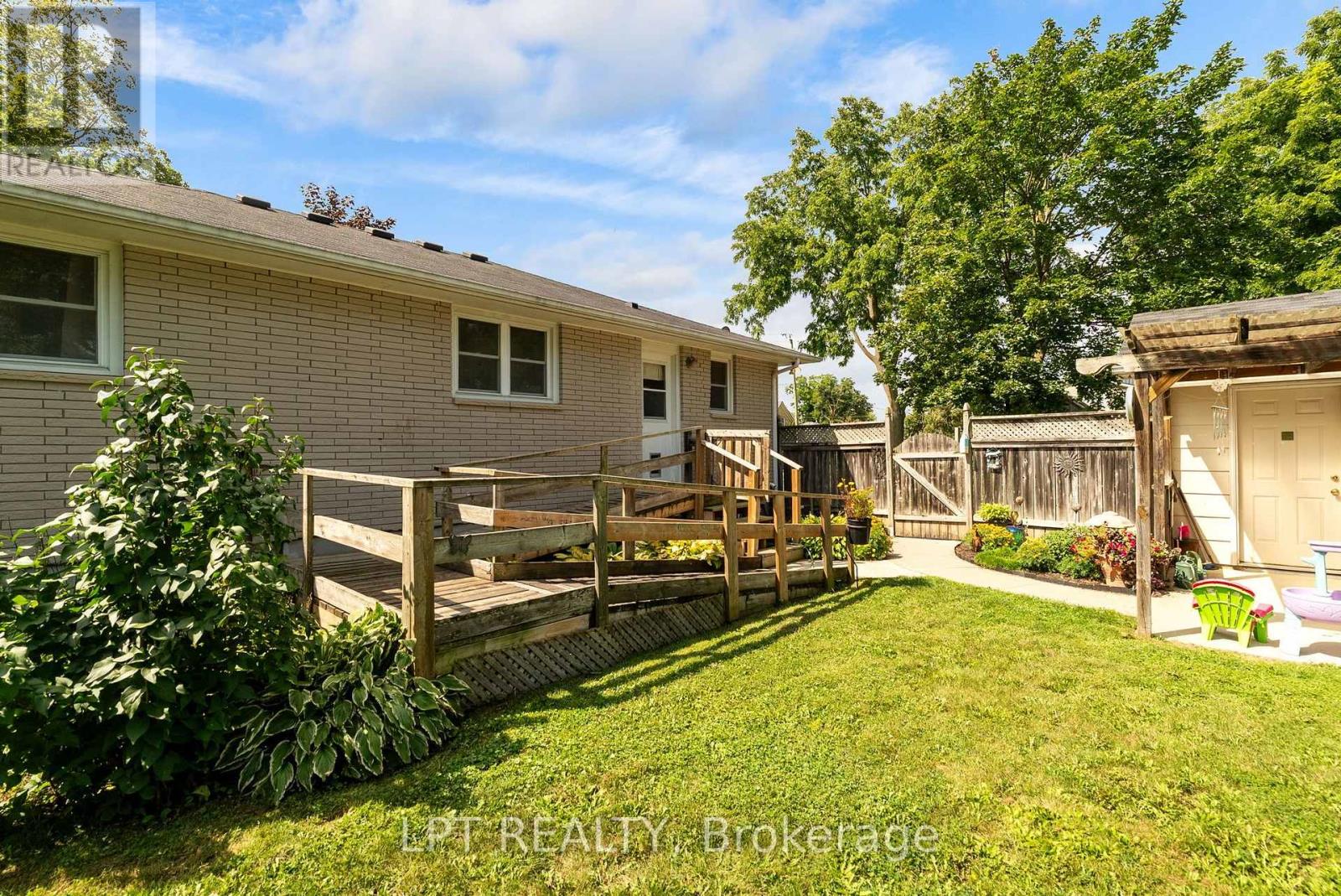 226 Tain Street, North Middlesex, Ontario  N0M 2K0 - Photo 41 - X13698658