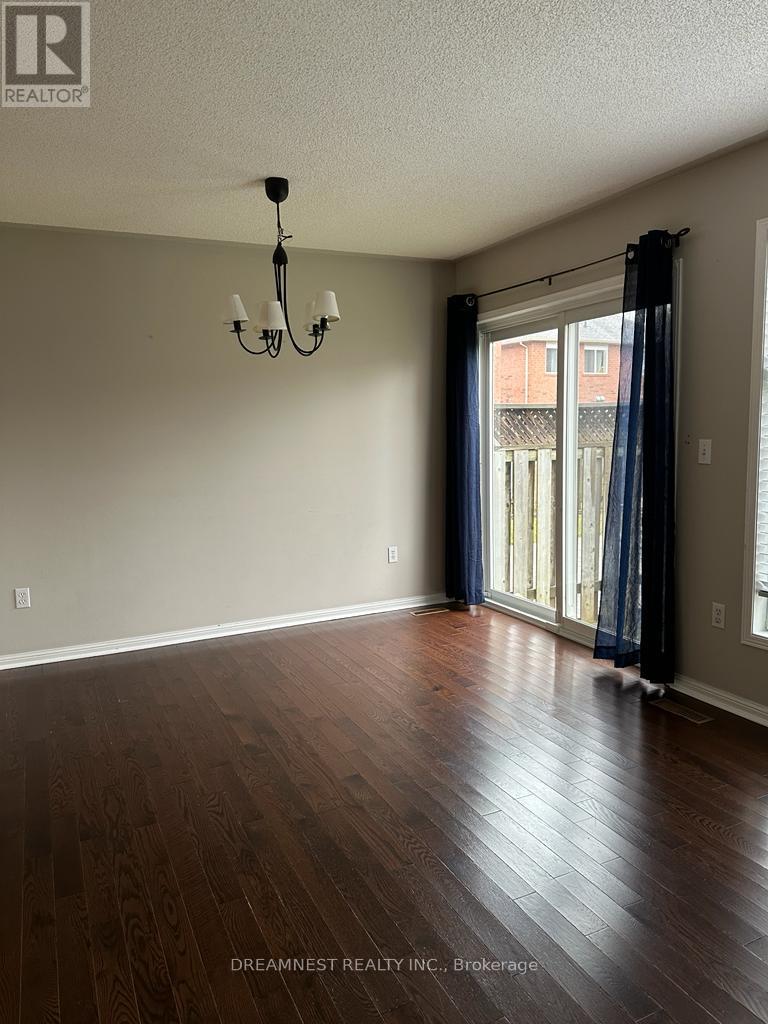 1209 Quest Circle, Mississauga, Ontario  L5N 8B9 - Photo 4 - W13698650