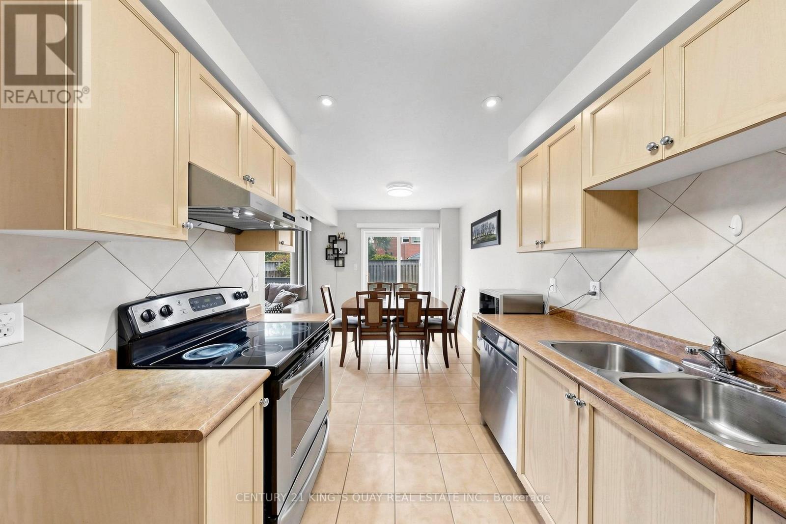 3328 Southwick Street, Mississauga, Ontario  L5M 7K9 - Photo 16 - W13698660