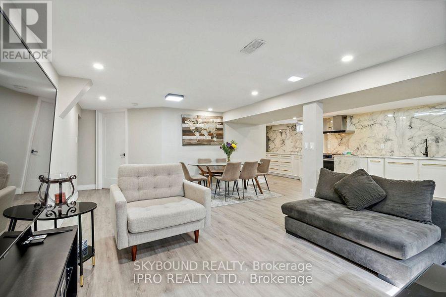 34 OWEN PLACE, Hamilton, Ontario