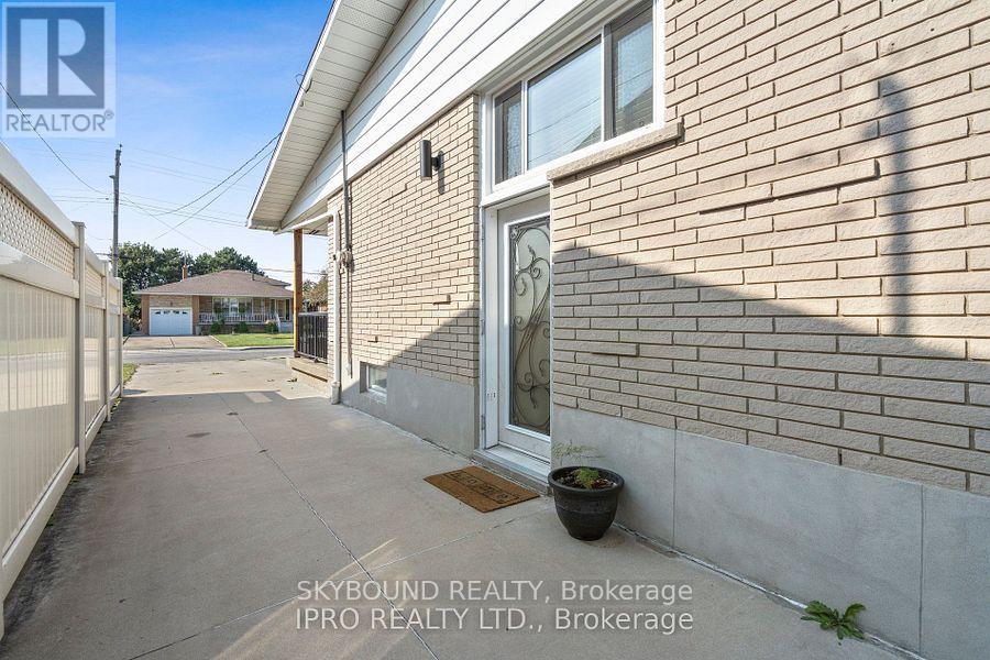 34 Owen Place, Hamilton, Ontario  L8G 2H2 - Photo 8 - X13698662