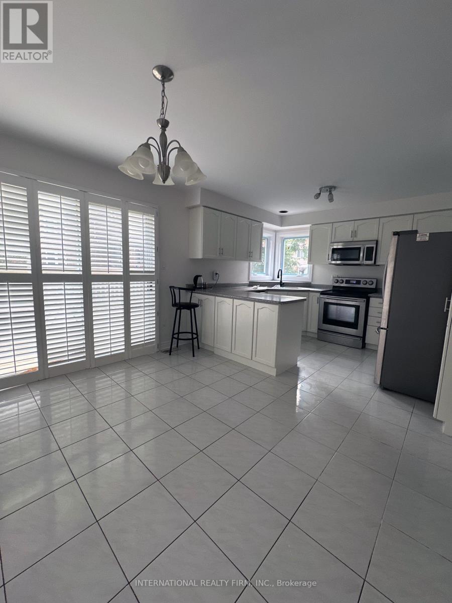 43 Falconridge Drive, Hamilton, Ontario  L9B 2P3 - Photo 8 - X13698674