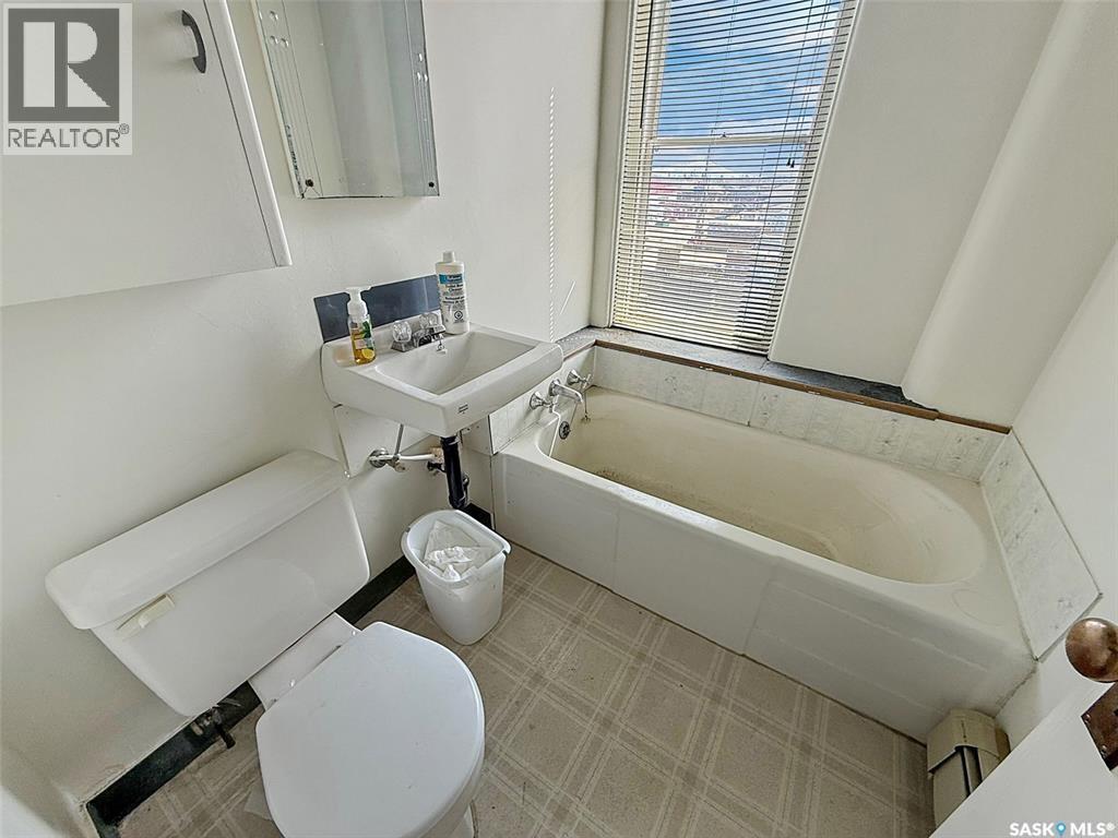 131 Cheadle Street W, Swift Current, Saskatchewan  S9H 0M6 - Photo 42 - SK045988