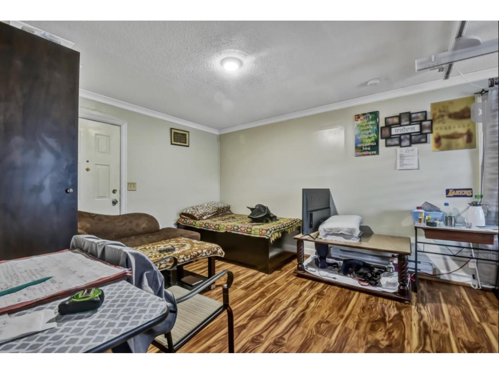 12215 85a Avenue, Surrey, British Columbia  V3W 6G8 - Photo 5 - R3157033