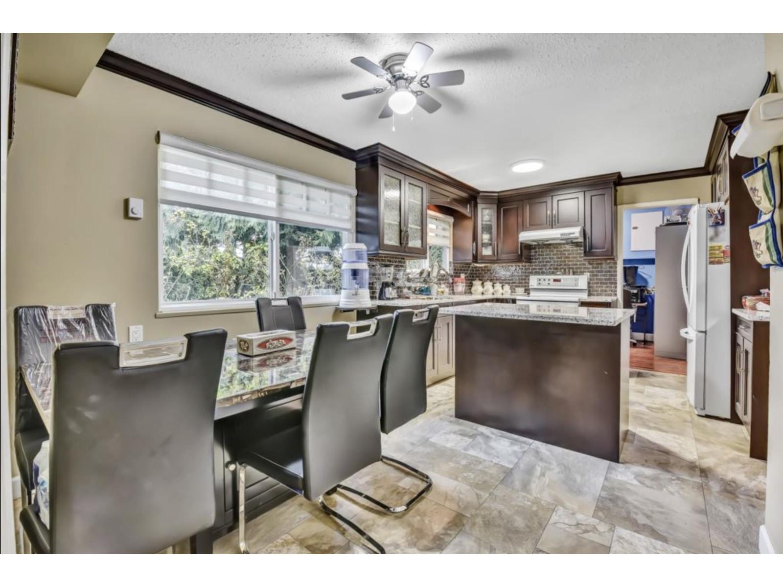 12215 85a Avenue, Surrey, British Columbia  V3W 6G8 - Photo 12 - R3157033