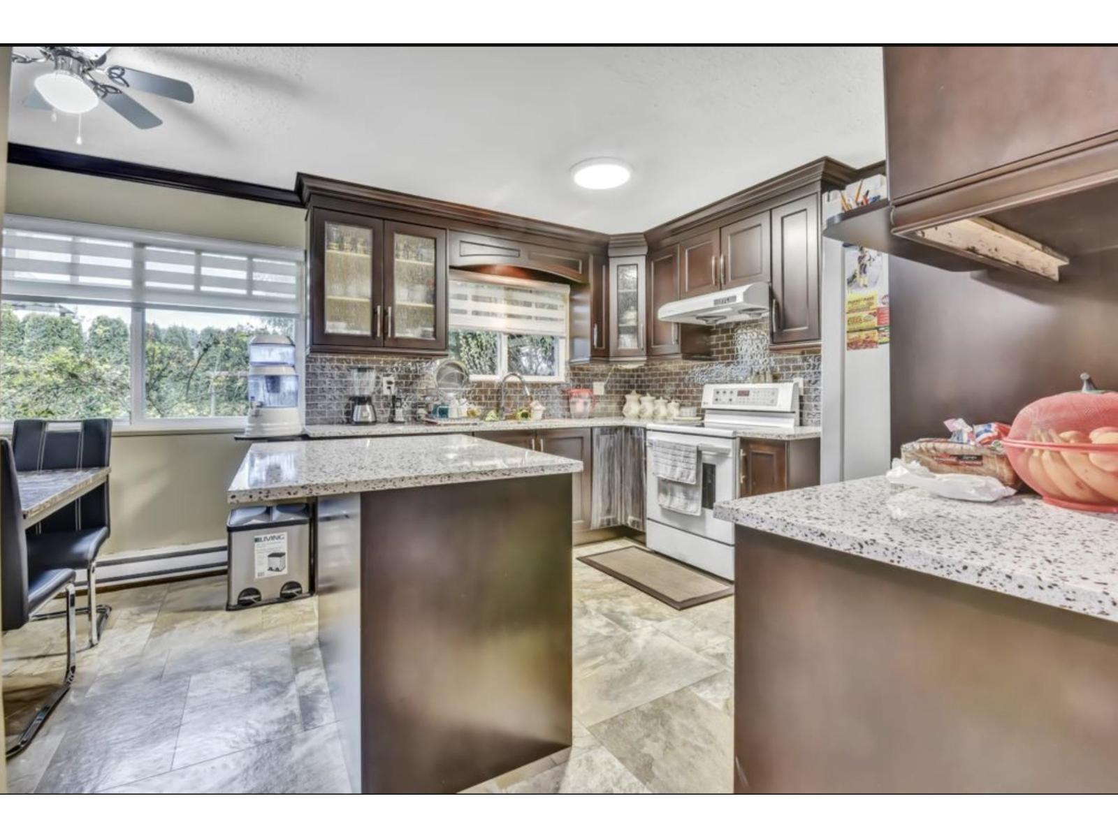 12215 85a Avenue, Surrey, British Columbia  V3W 6G8 - Photo 9 - R3157033