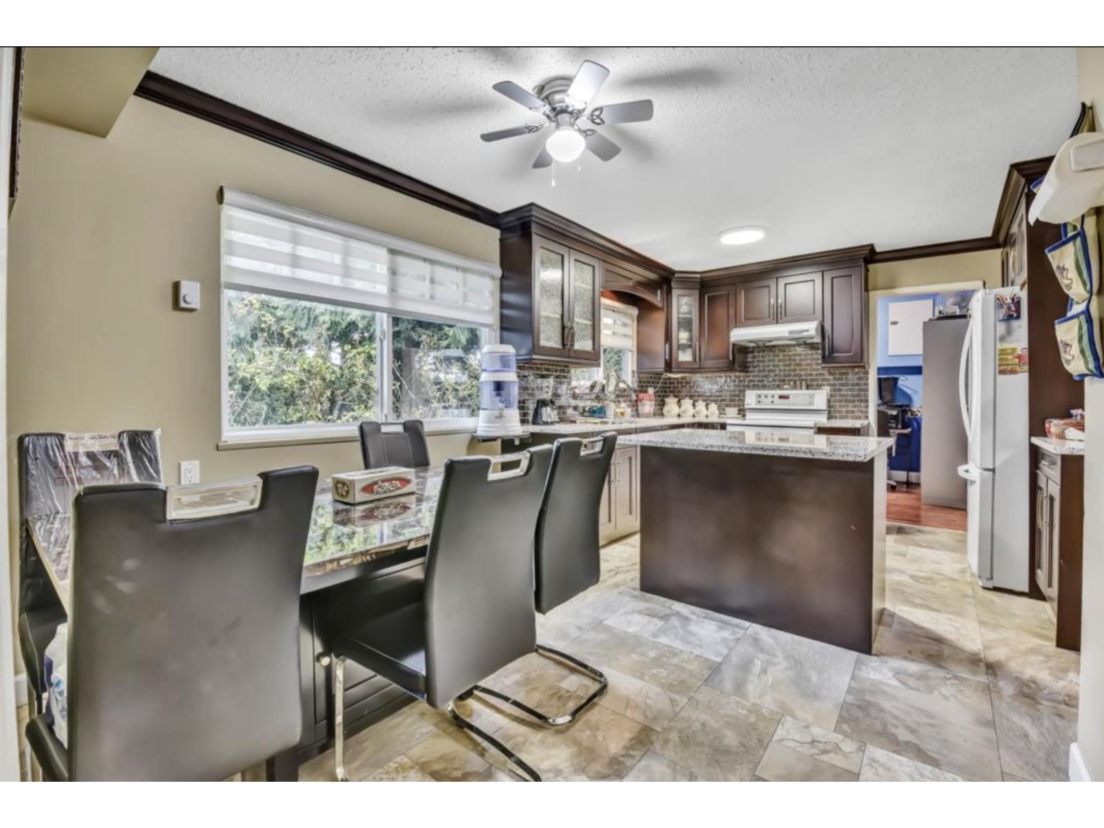 12215 85a Avenue, Surrey, British Columbia  V3W 6G8 - Photo 13 - R3157033