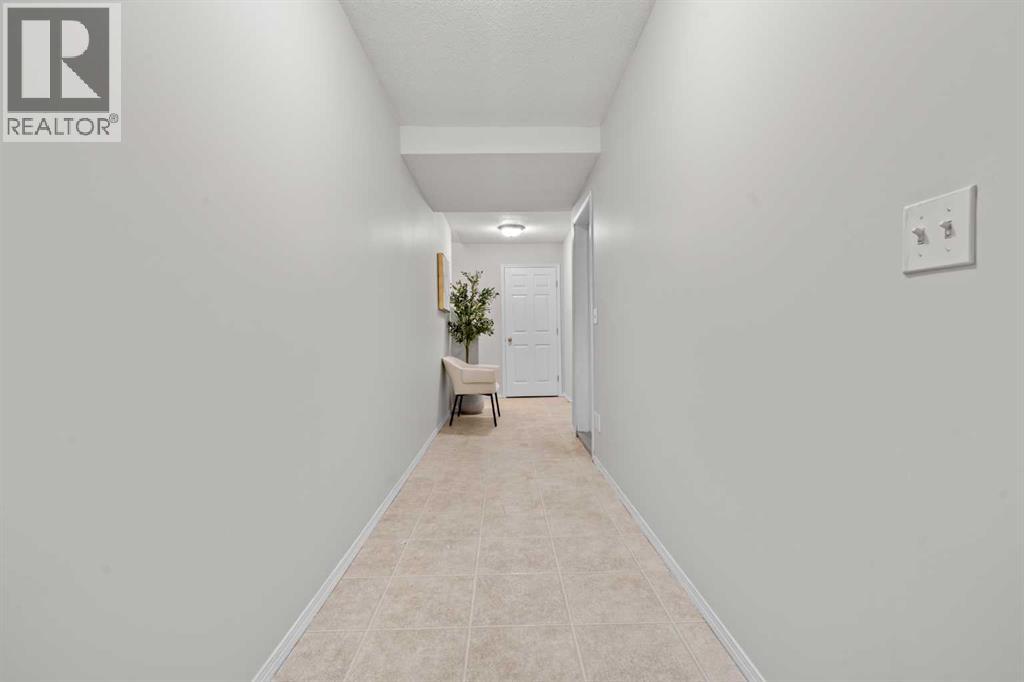 6591 Pinecliff Grove NE, Calgary, Alberta  T1Y 7K8 - Photo 7 - A2329645