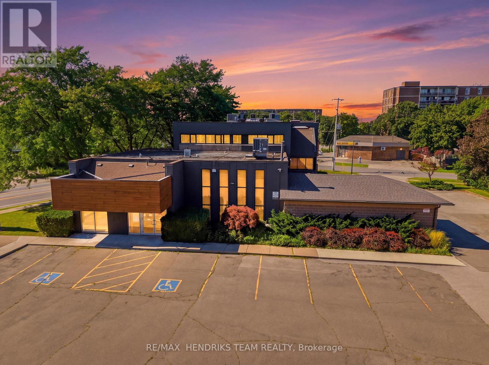 320 VINE STREET, st. catharines (carlton/bunting), Ontario