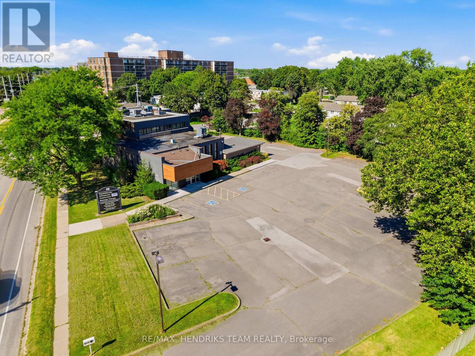 320 Vine Street, St. Catharines, Ontario  L2M 4T3 - Photo 3 - X13698716
