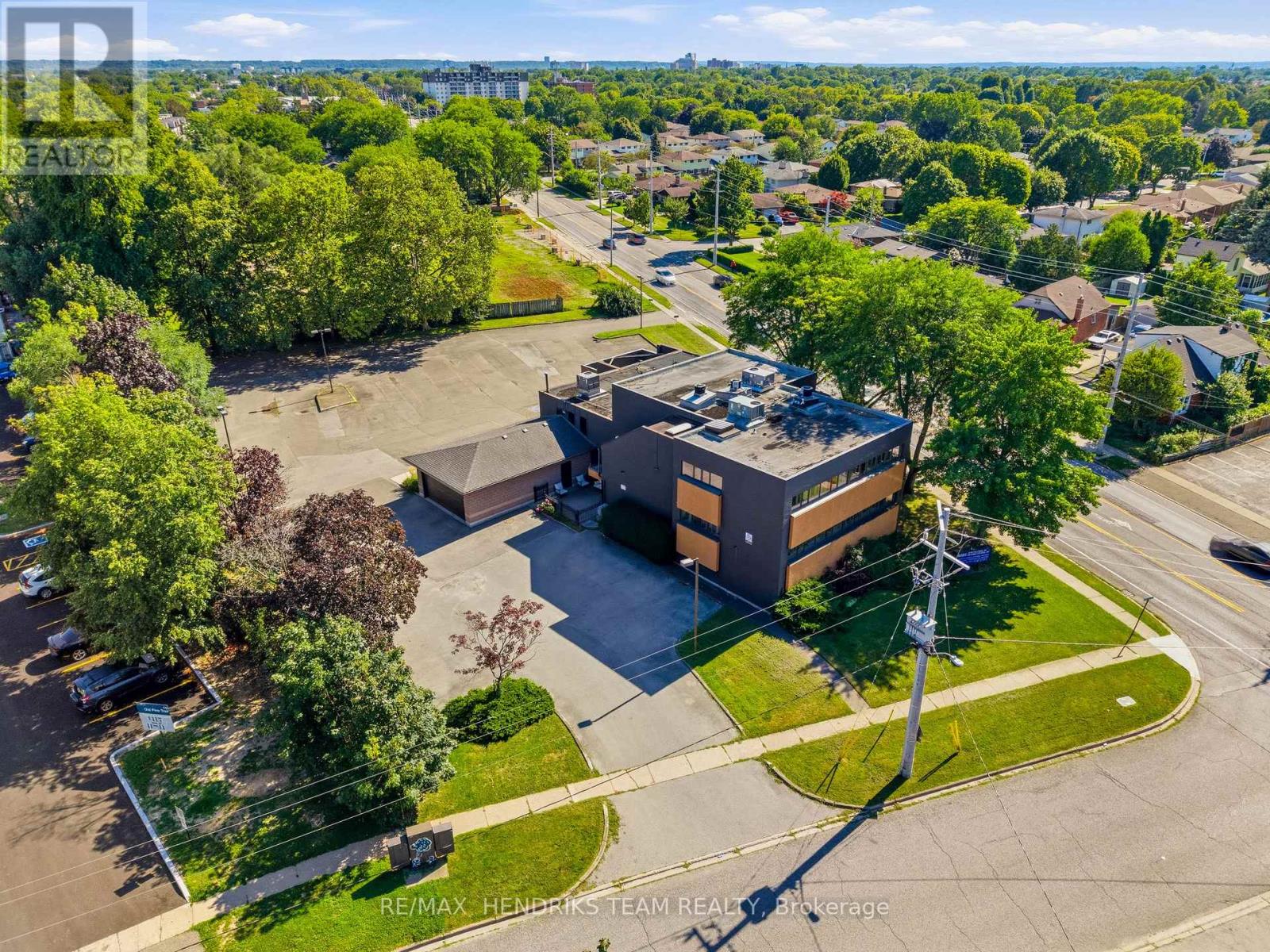 320 Vine Street, St. Catharines, Ontario  L2M 4T3 - Photo 30 - X13698716
