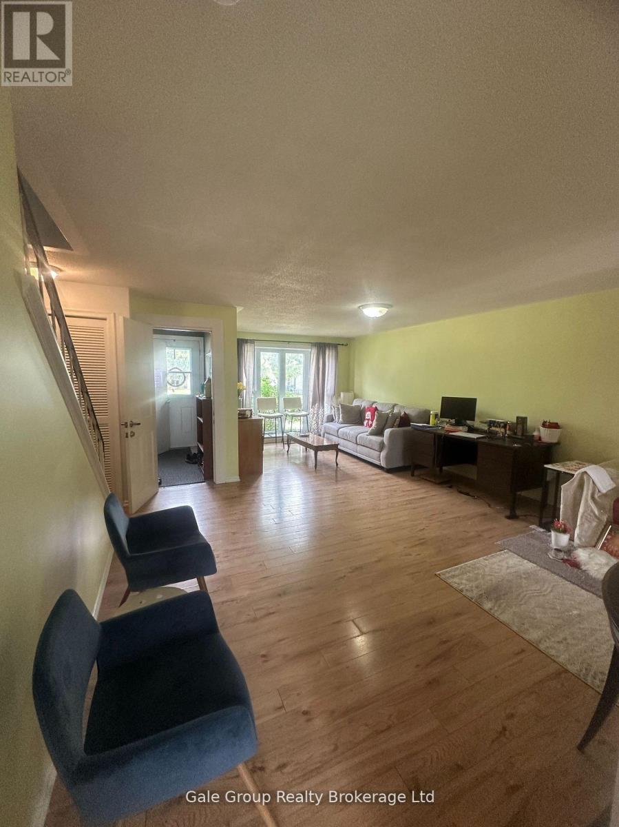 7 - 75 Springbank Avenue N, Woodstock (Woodstock - North), Ontario  N4S 7P7 - Photo 4 - X13698714