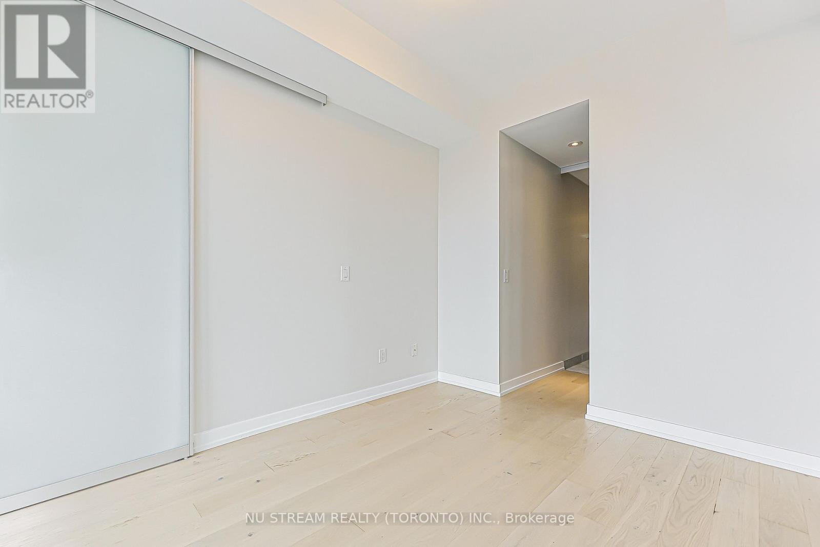 488 University Avenue, Toronto, Ontario  M5G 0C1 - Photo 32 - C13698686