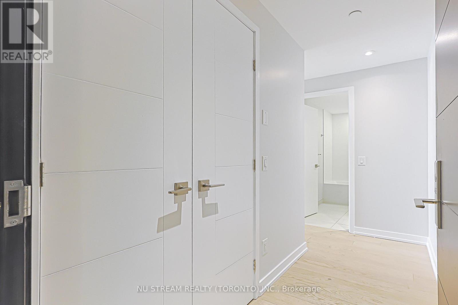 488 University Avenue, Toronto, Ontario  M5G 0C1 - Photo 9 - C13698686